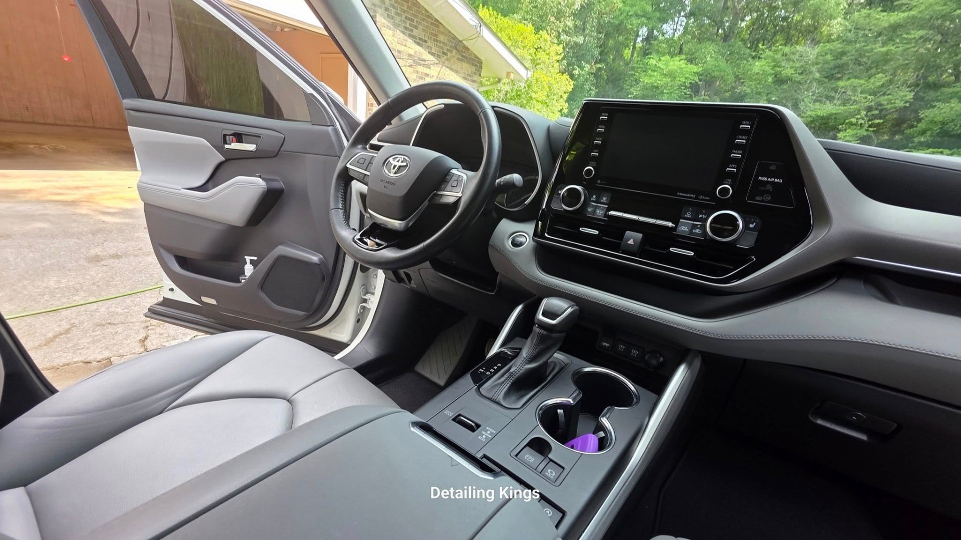 Toyota Highlander interior detail